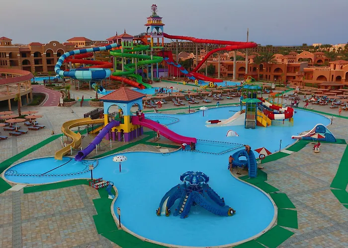 Charmillion Gardens Aquapark Resort 5*
