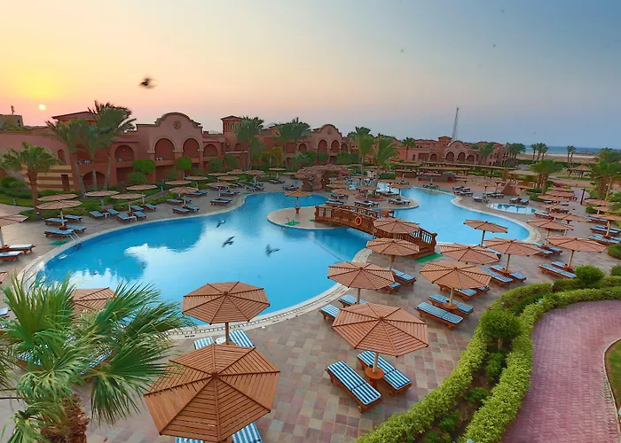 Charmillion Gardens Aquapark 5*