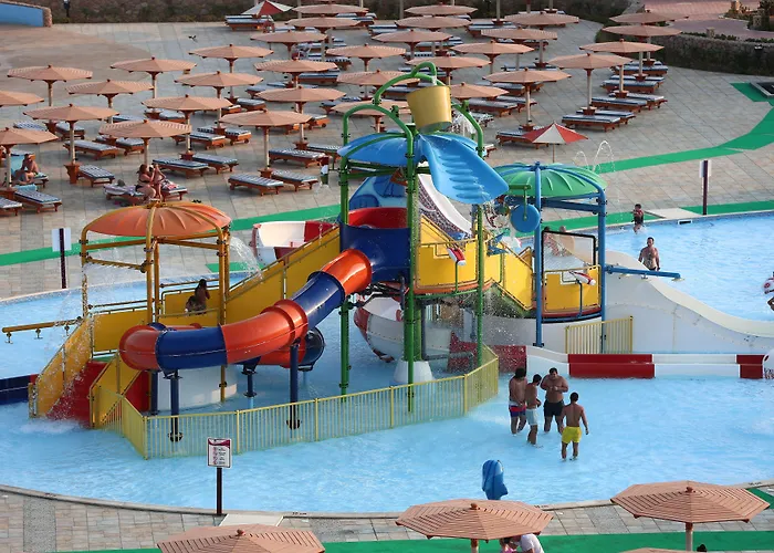 Charmillion Gardens Aquapark 5*