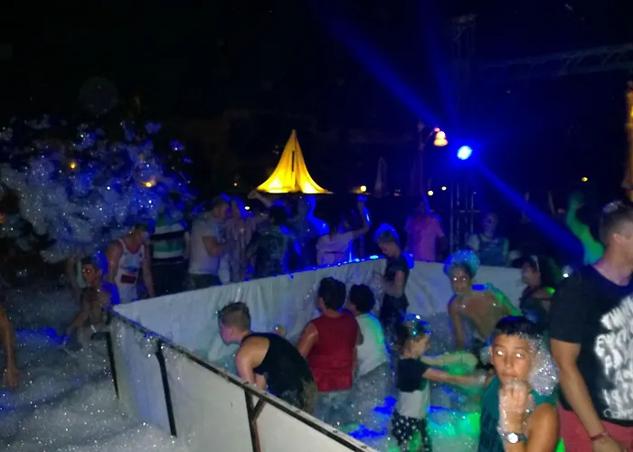 Charmillion Gardens Aquapark Resort