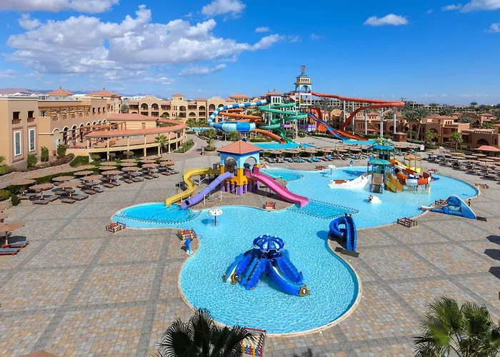 Charmillion Gardens Aquapark Resort 5*