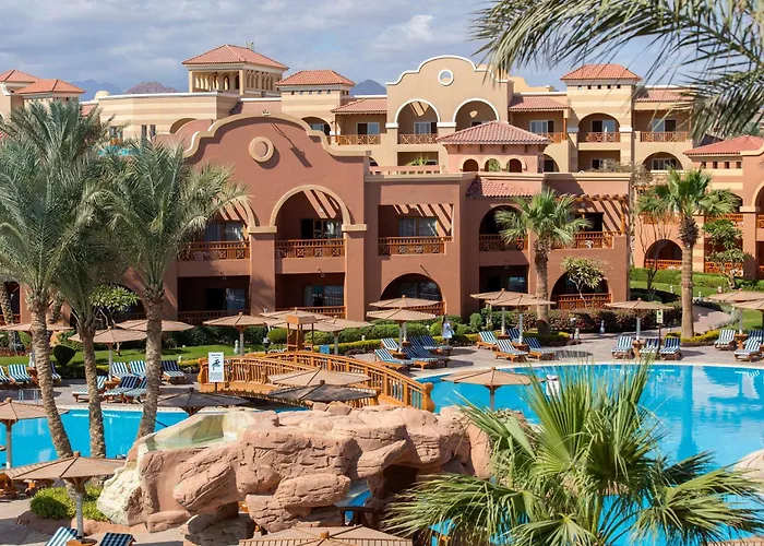 Charmillion Gardens Aquapark Resort 5*