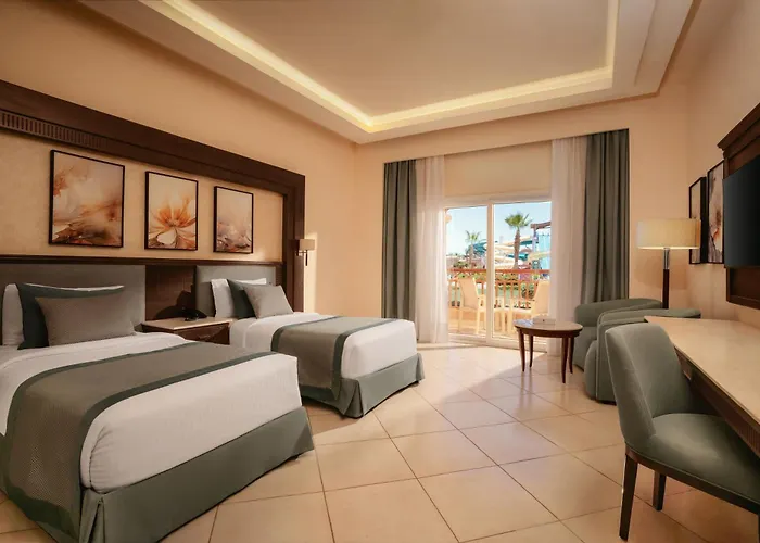 Charmillion Gardens Aquapark Resort
