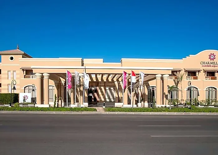 Charmillion Gardens Aquapark אתר נופש 5*