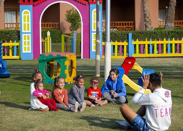 Charmillion Gardens Aquapark Resort